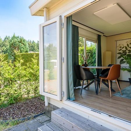 Gezellig Chalet Aan De Veluwse Bosrand Putten Extérieur photo