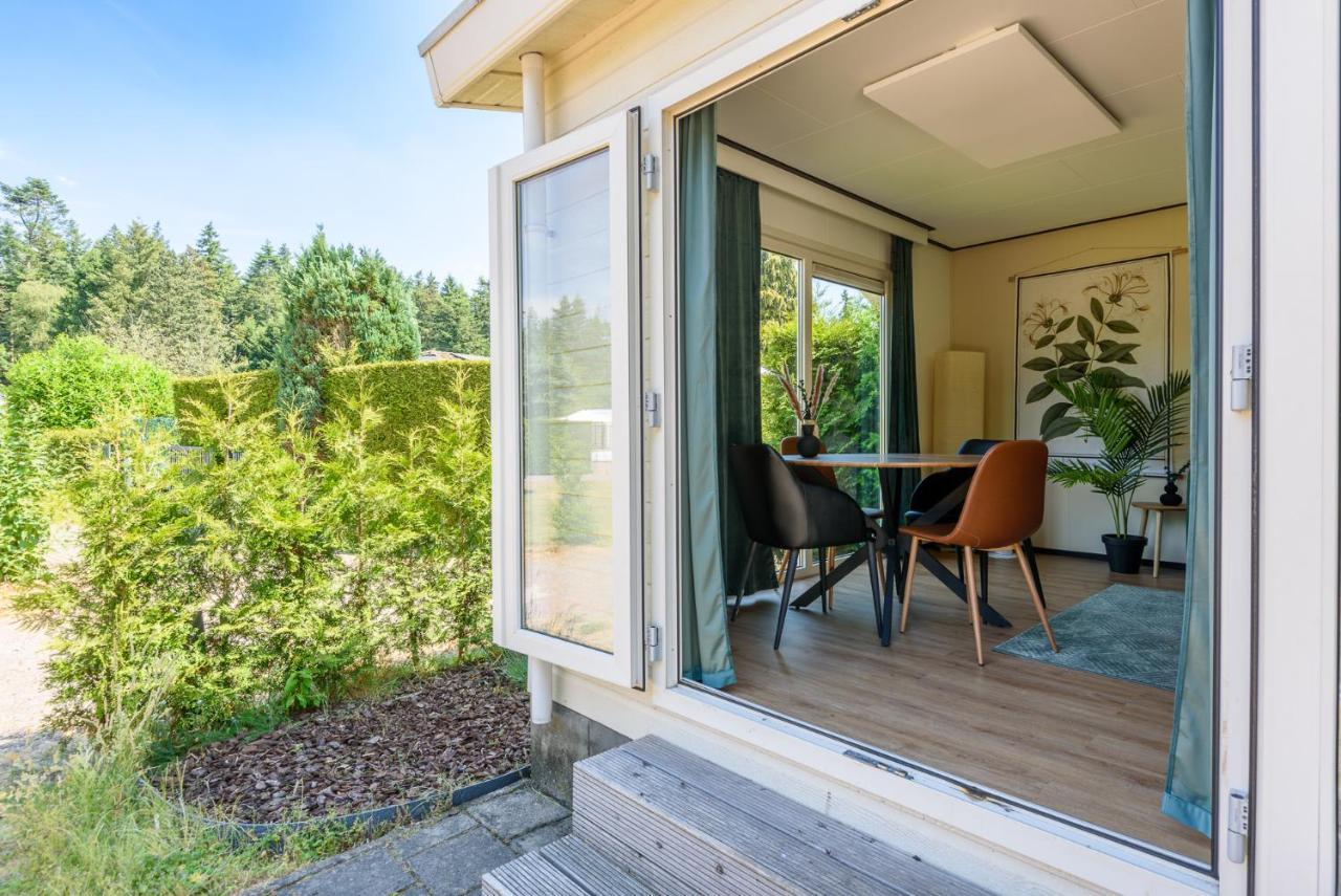 Gezellig Chalet Aan De Veluwse Bosrand Putten Extérieur photo
